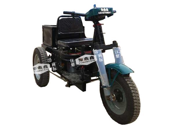 16電動(dòng)牽引車.jpg 16電動(dòng)牽引車.jpg